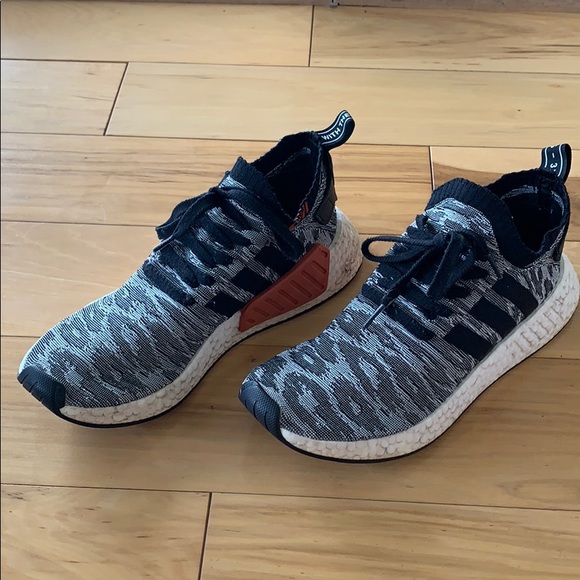 adidas scarpe nmd r2 supercolor